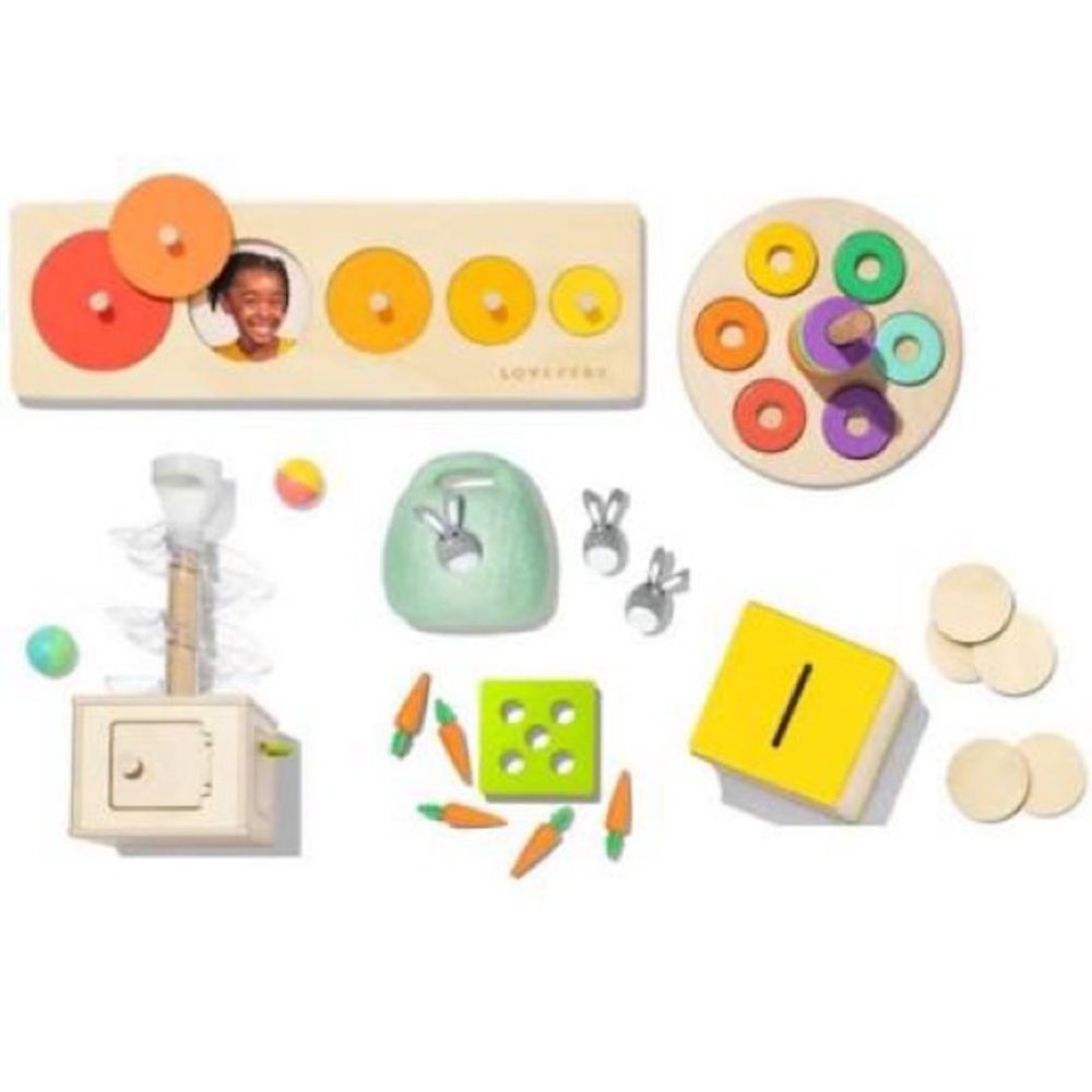 Lovevery The Babbler Play Kit